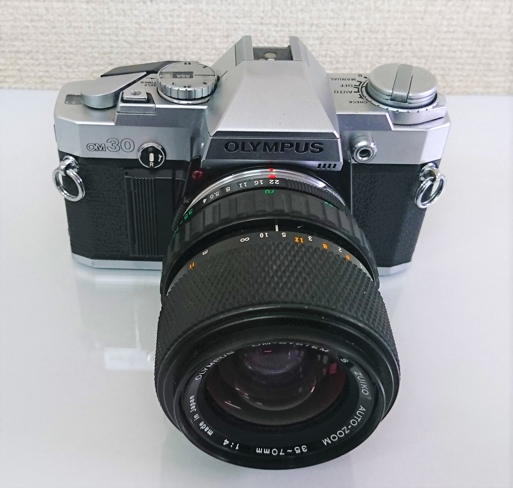 OLYMPUS OM-30